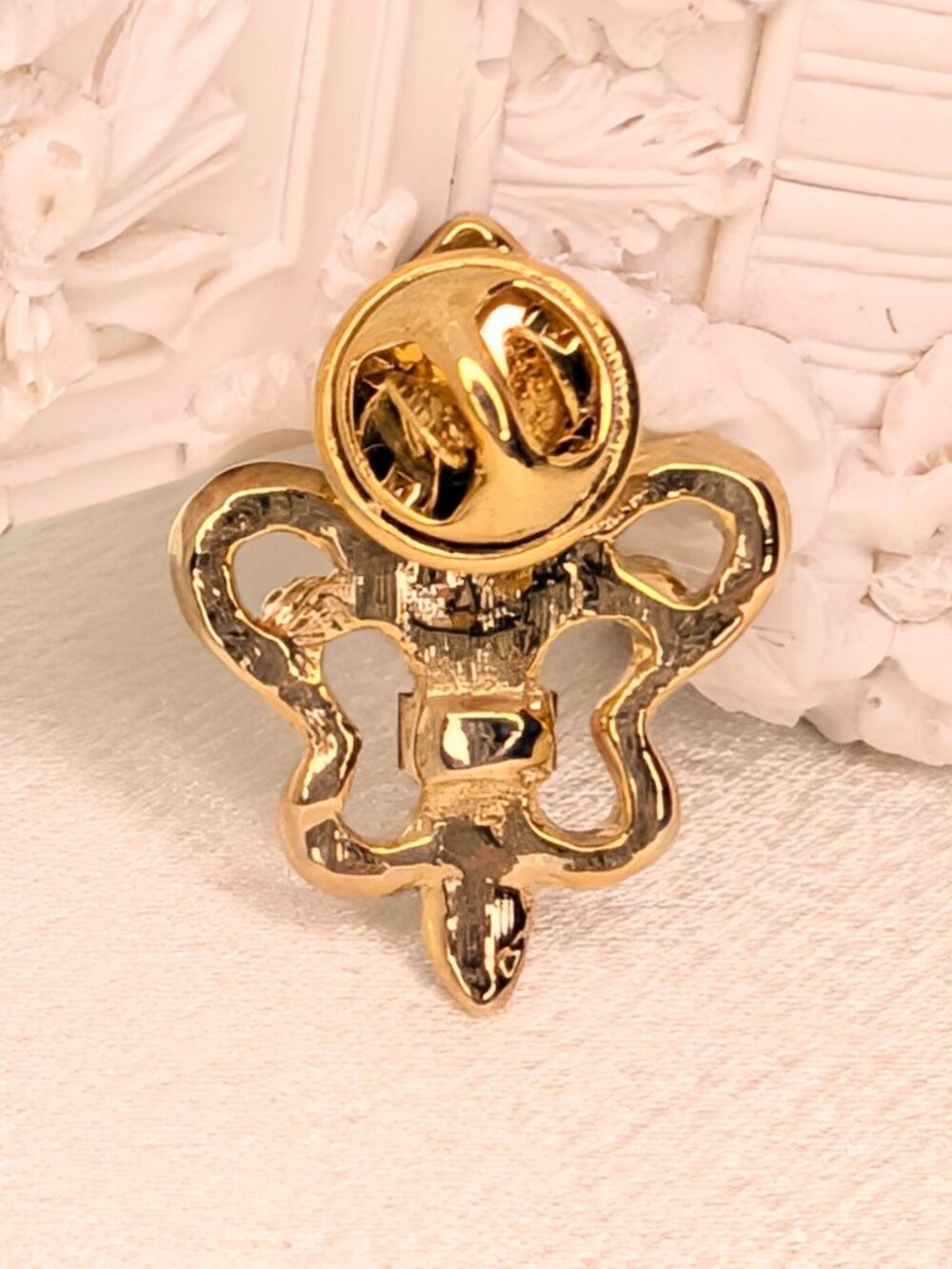 NEW Fleurs-de-lis Pin - Picture 5 of 6